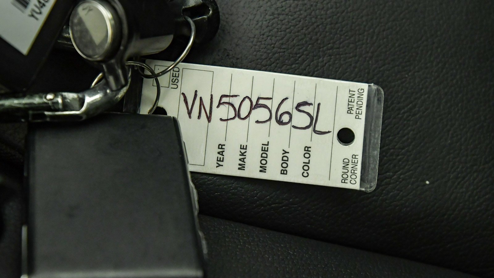 Certified 2025 Volvo XC40 B5 Ultra w/ Climate Package image 32