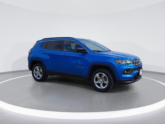Used 2023 Jeep Compass Latitude w/ Convenience Group image 9