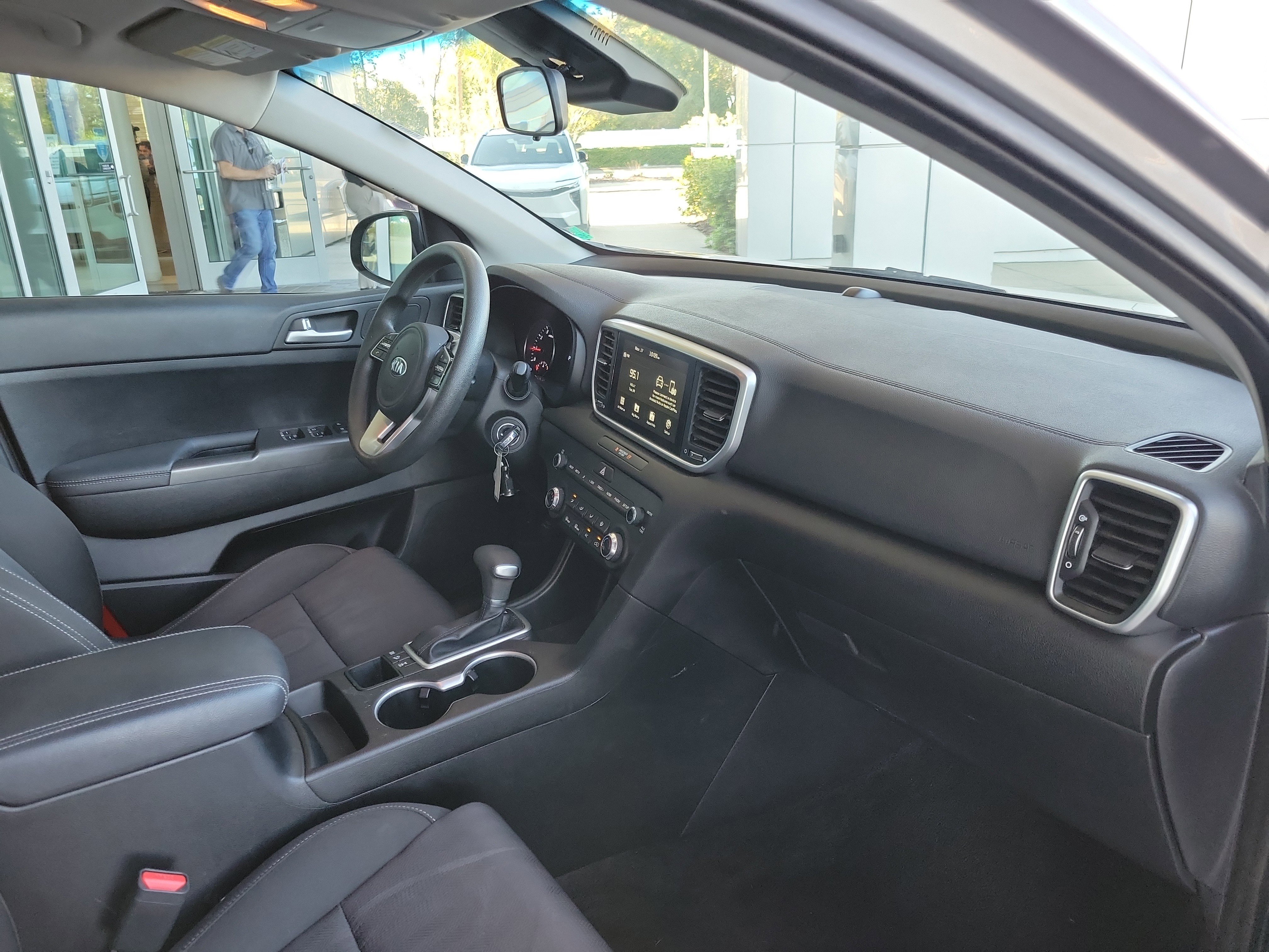 Used 2021 Kia Sportage LX image 30