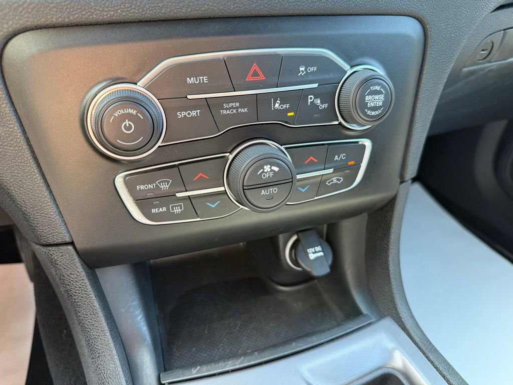 Used 2023 Dodge Charger R/T w/ Harman/Kardon Audio Group RWD image 25