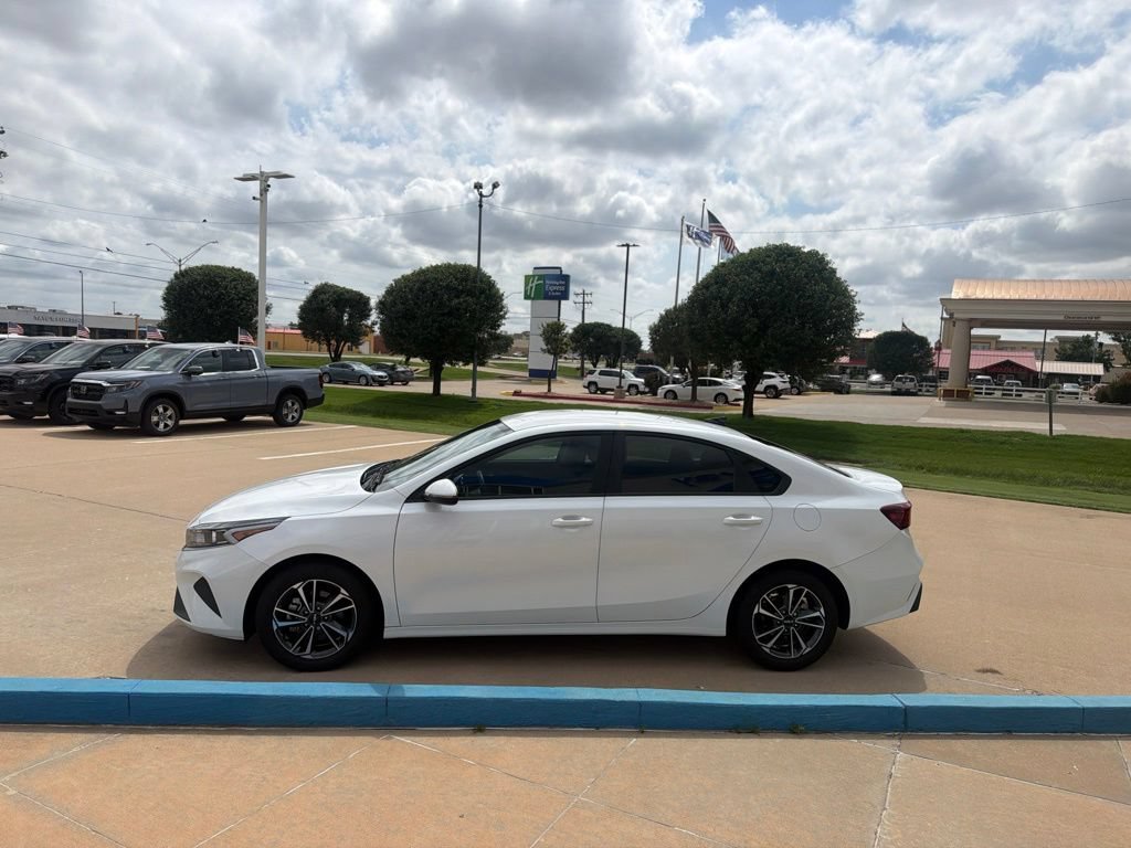 Used 2024 Kia Forte LXS w/ LXS Technology Package FWD image 10