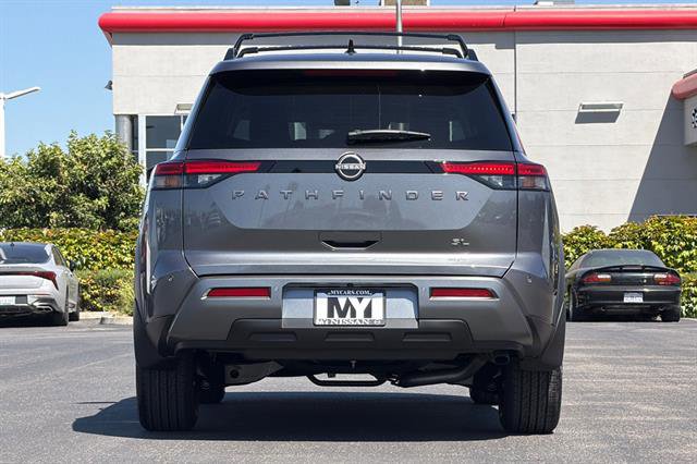 New 2026 Nissan Pathfinder SL w/ Cargo Package FWD image 5