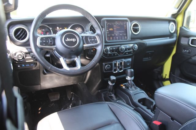Used 2023 Jeep Wrangler Unlimited Sahara w/ Cold Weather Group AWD/4WD image 16