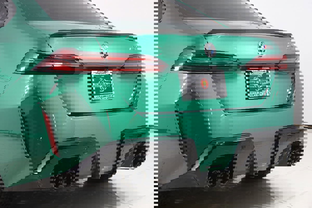 Used 2025 BMW M5 w/ Carbon Package image 32