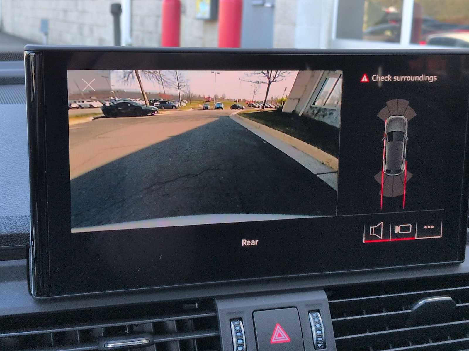 Used 2021 Audi Q5 Premium w/ Convenience Package image 31