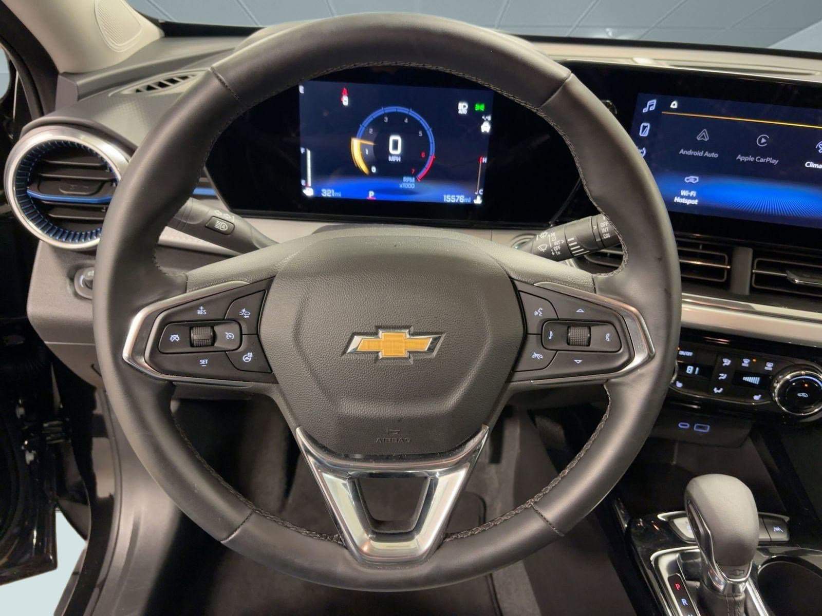 Certified 2025 Chevrolet Trax LT w/ LT Convenience Package image 23