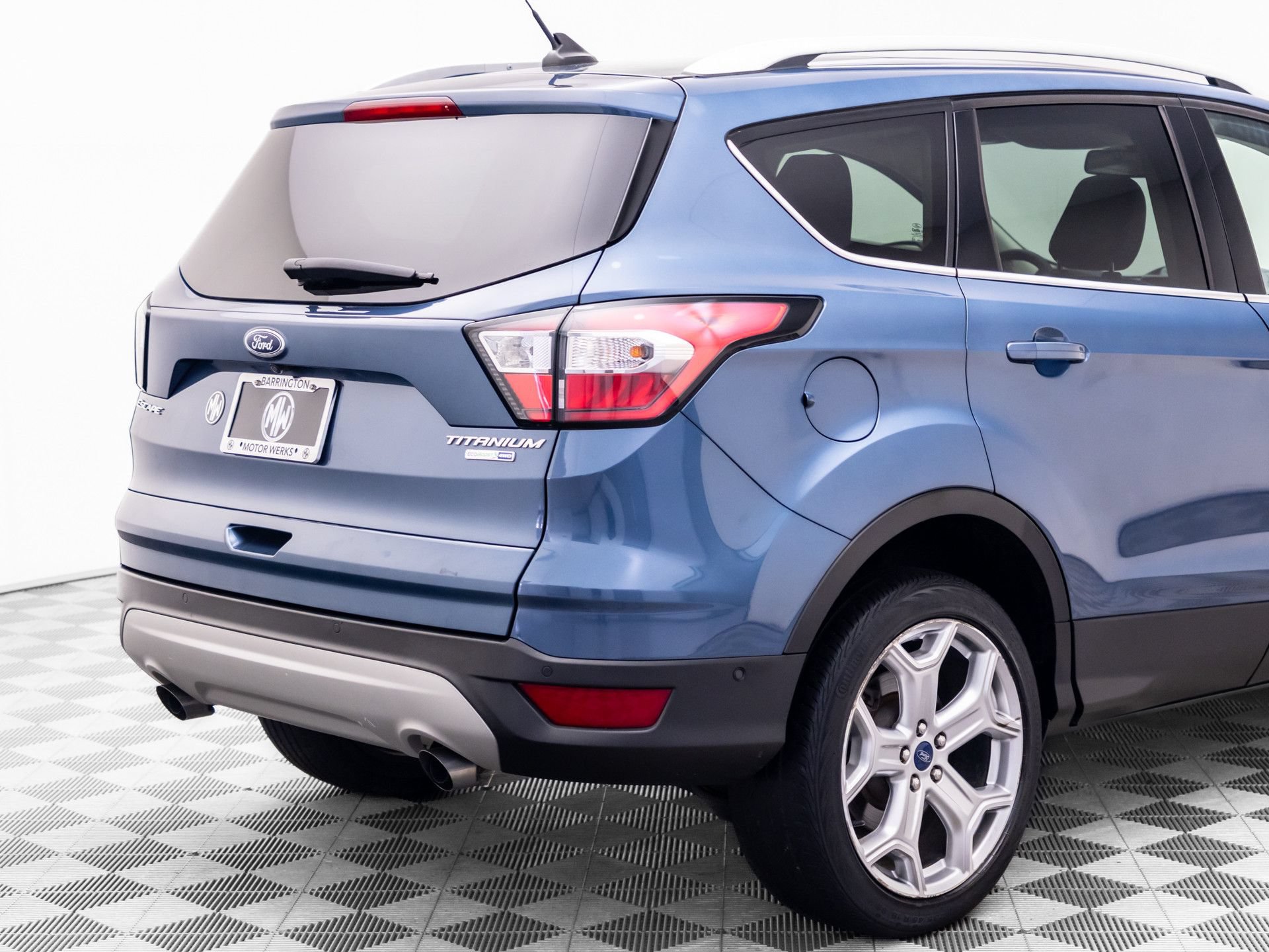 Used 2018 Ford Escape Titanium AWD/4WD image 37
