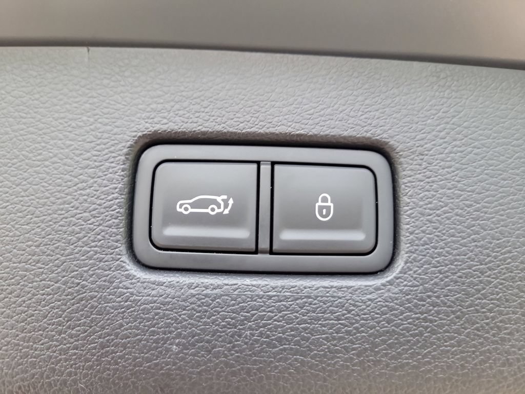 Used 2025 Genesis GV80 2.5T Advanced AWD/4WD image 28