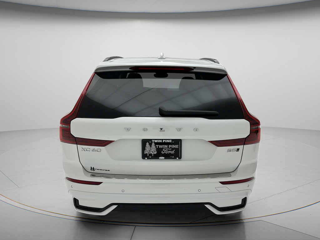 Used 2026 Volvo XC60 B5 Plus AWD/4WD image 7