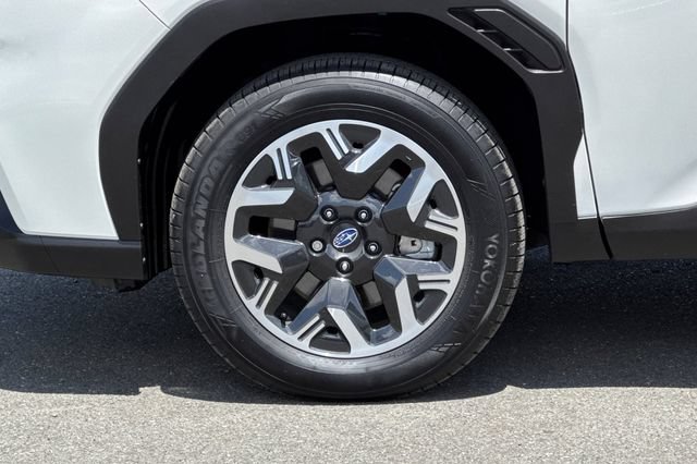 Used 2025 Subaru Forester Premium w/ Convenience Package #1 AWD/4WD image 32