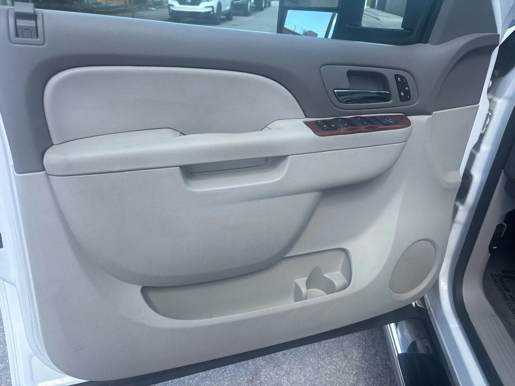 Used 2012 Chevrolet Silverado 2500 LTZ w/ LTZ Plus Package image 10