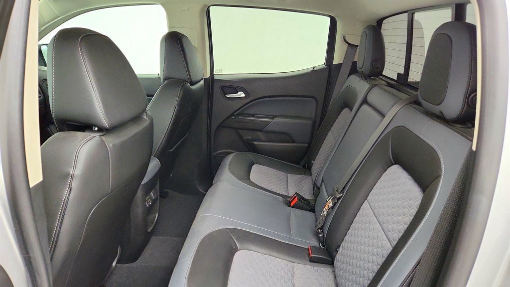 Used 2019 Chevrolet Colorado Z71 AWD/4WD image 18