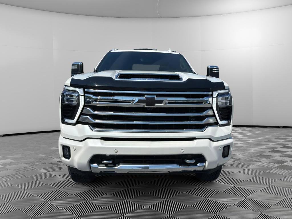 Used 2024 Chevrolet Silverado 2500 High Country w/ High Country Premium Package AWD/4WD image 7
