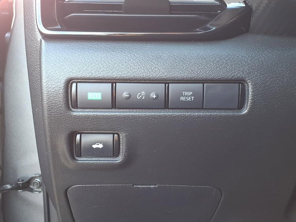 Used 2021 Nissan Sentra SR image 16