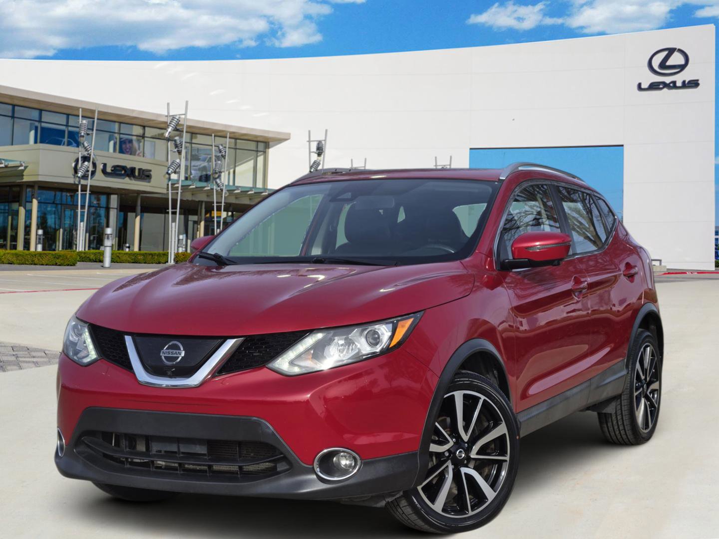 Used 2018 Nissan Rogue Sport SL w/ SL Premium Package image 1