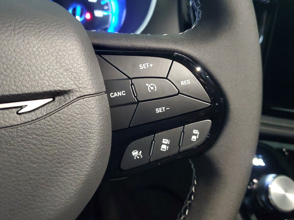 New 2027 Chrysler Pacifica Limited FWD image 14