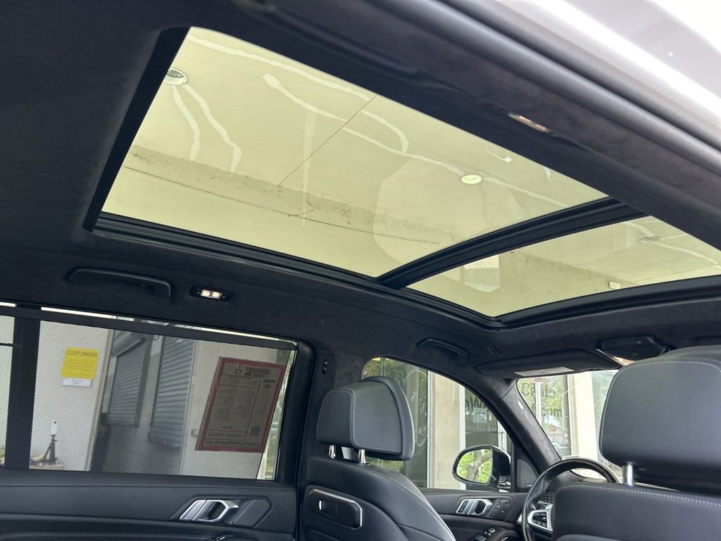 Used 2024 BMW X7 xDrive40i w/ M Sport Package image 38