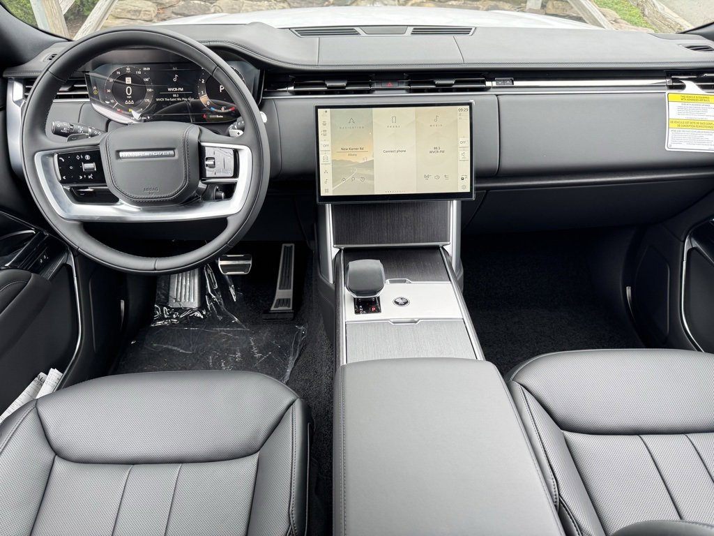 New 2025 Land Rover Range Rover SE image 14