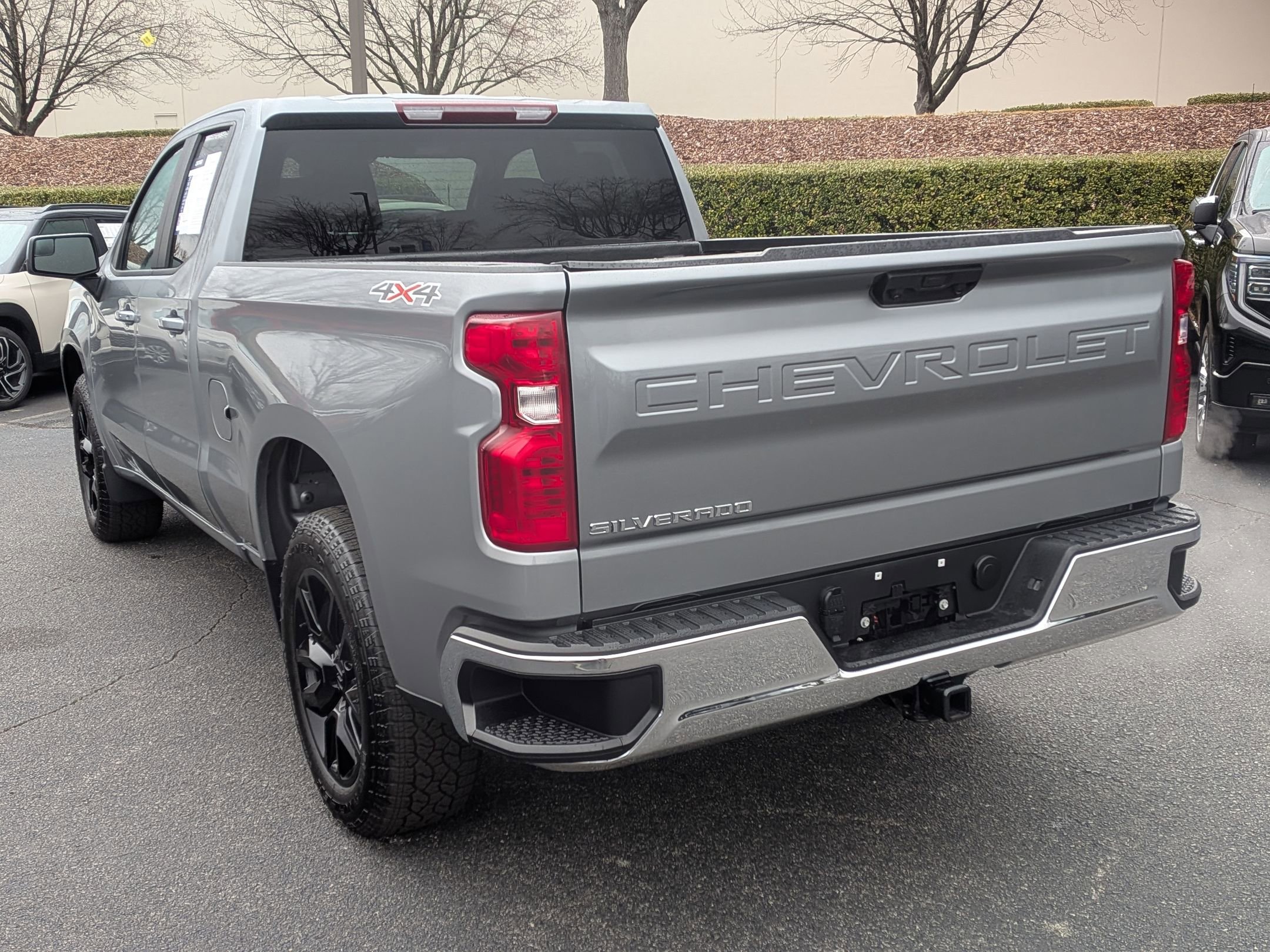 Used 2024 Chevrolet Silverado 1500 LT image 7
