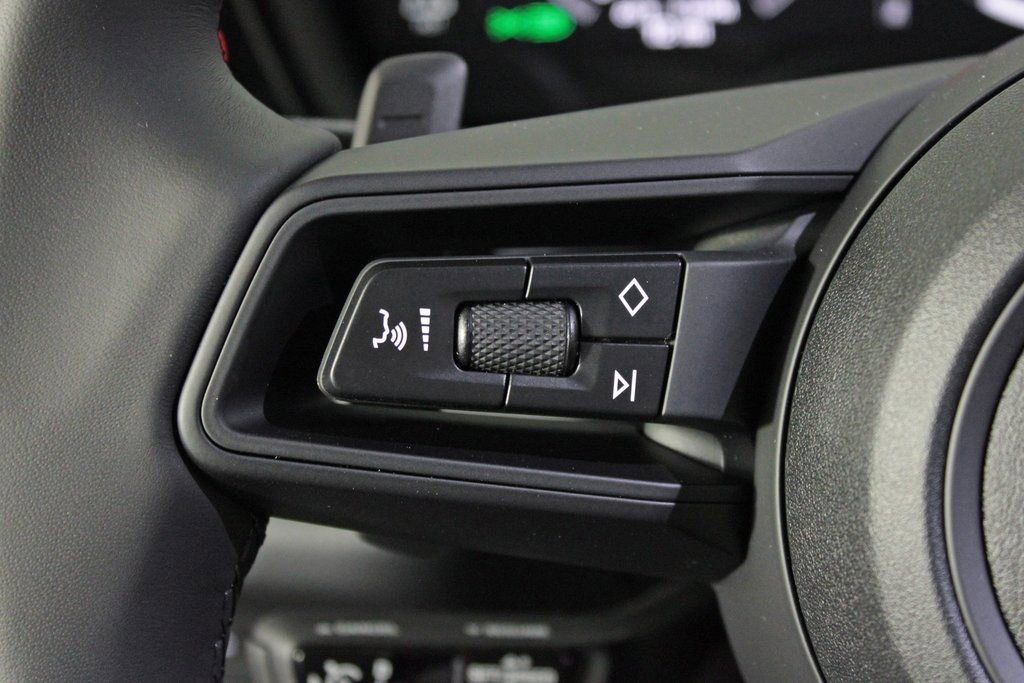 Certified 2025 Porsche Cayenne image 24