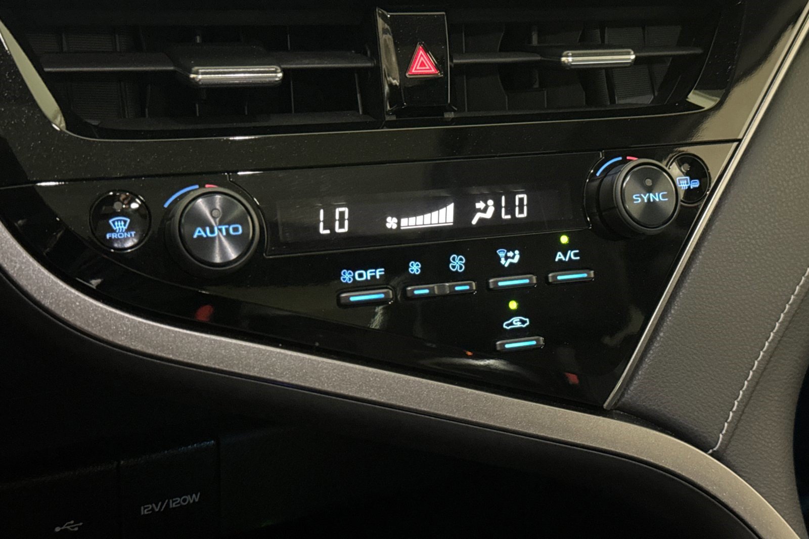 Used 2023 Toyota Camry XSE FWD image 25