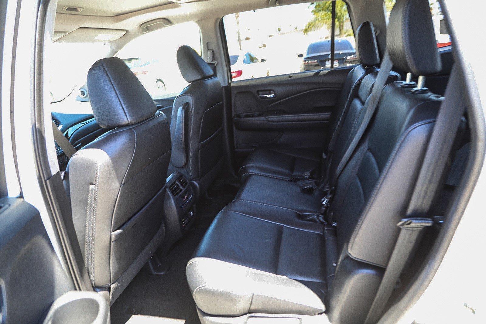 Used 2017 Honda Pilot Touring image 18