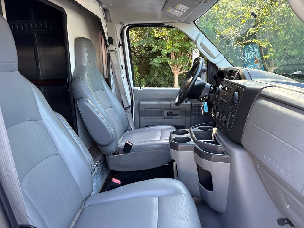 Used 2016 Ford E-350 and Econoline 350 Super Duty w/ Power Windows & Locks Group RWD image 27