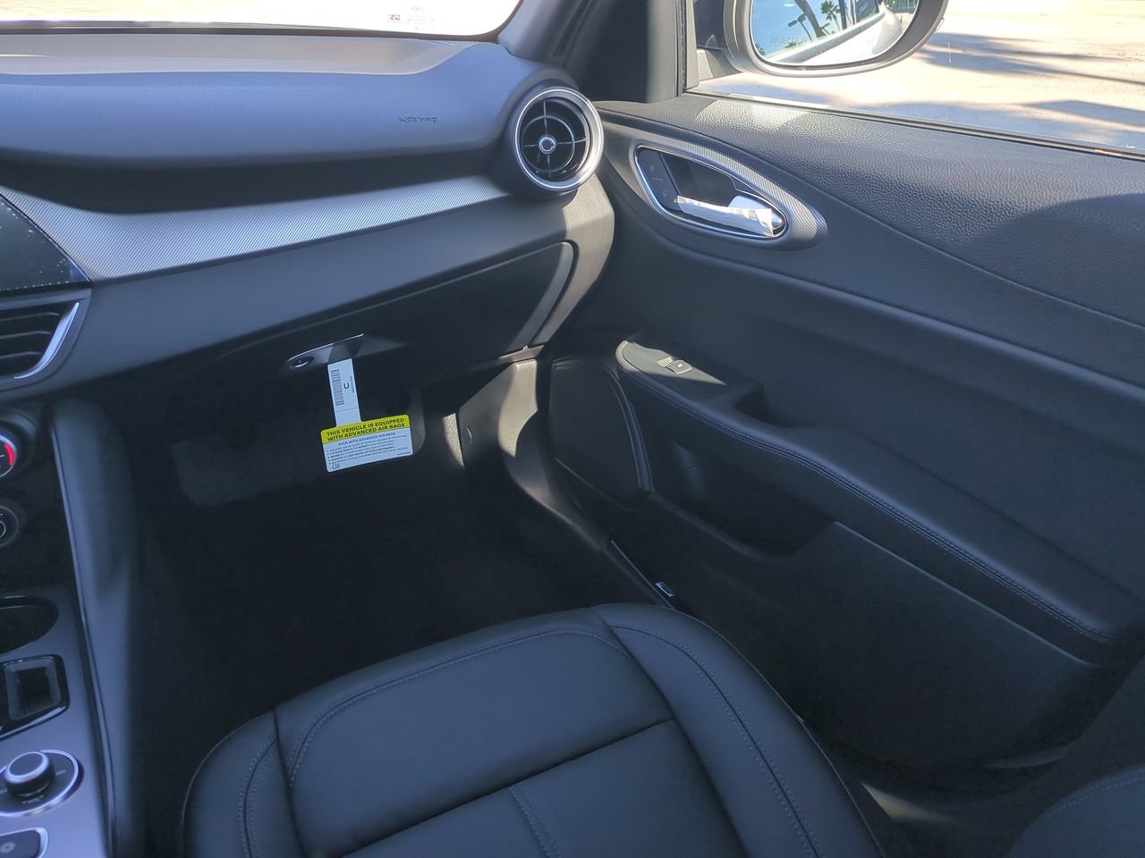 New 2025 Alfa Romeo Giulia w/ Driving Assist Package RWD image 15