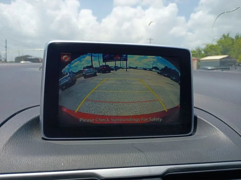 Used 2015 MAZDA MAZDA3 i Touring w/ Technology Package FWD image 13