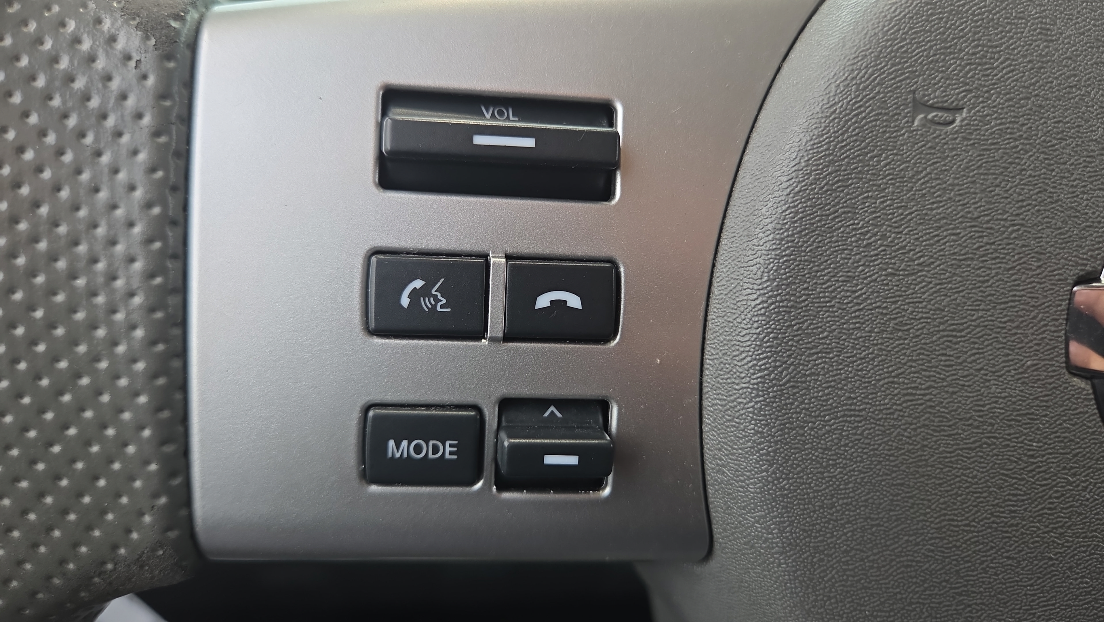 Used 2021 Nissan Frontier SV w/ Midnight Edition Floor Mats RWD image 22