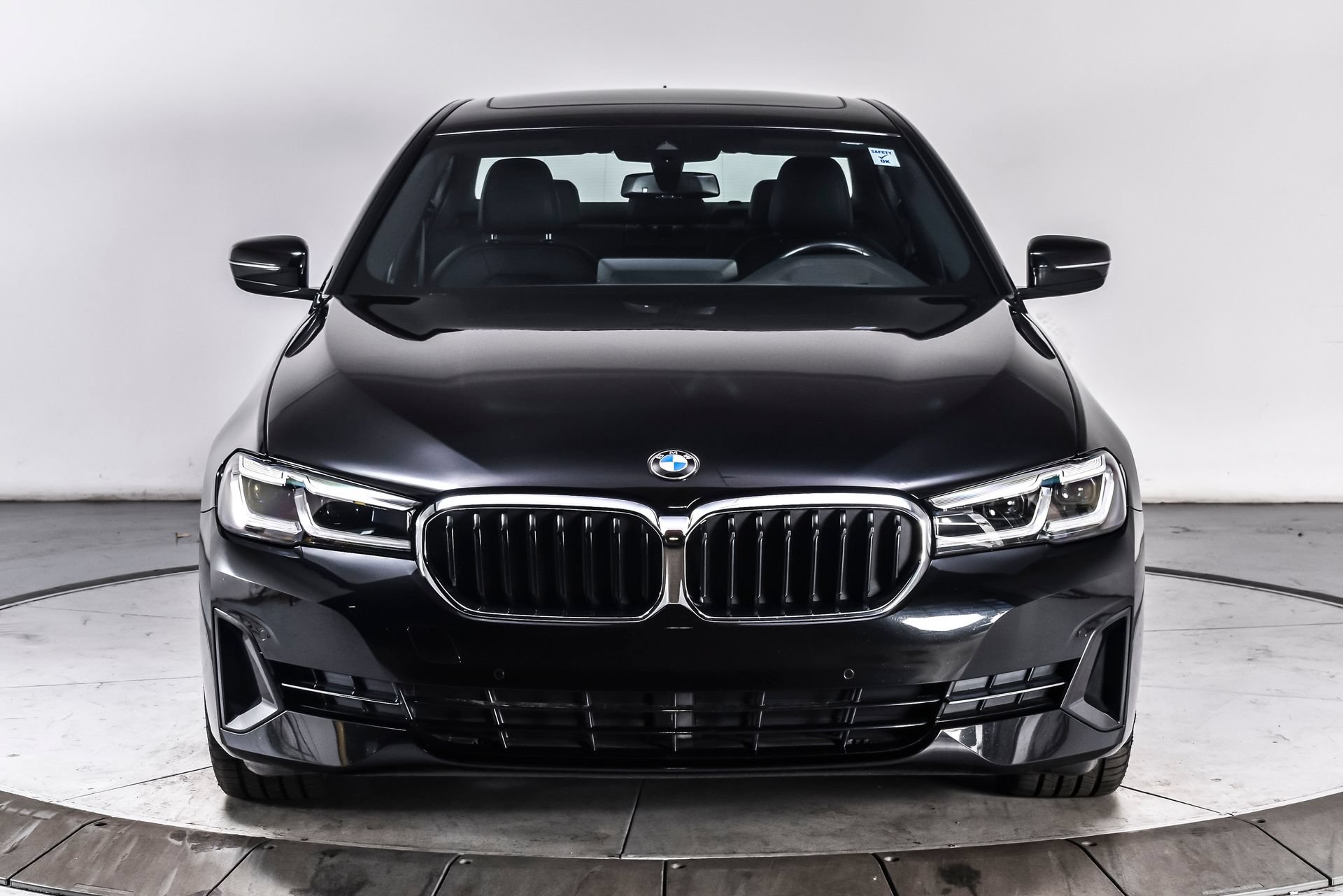 Used 2023 BMW 530i xDrive w/ Premium Package AWD/4WD image 8