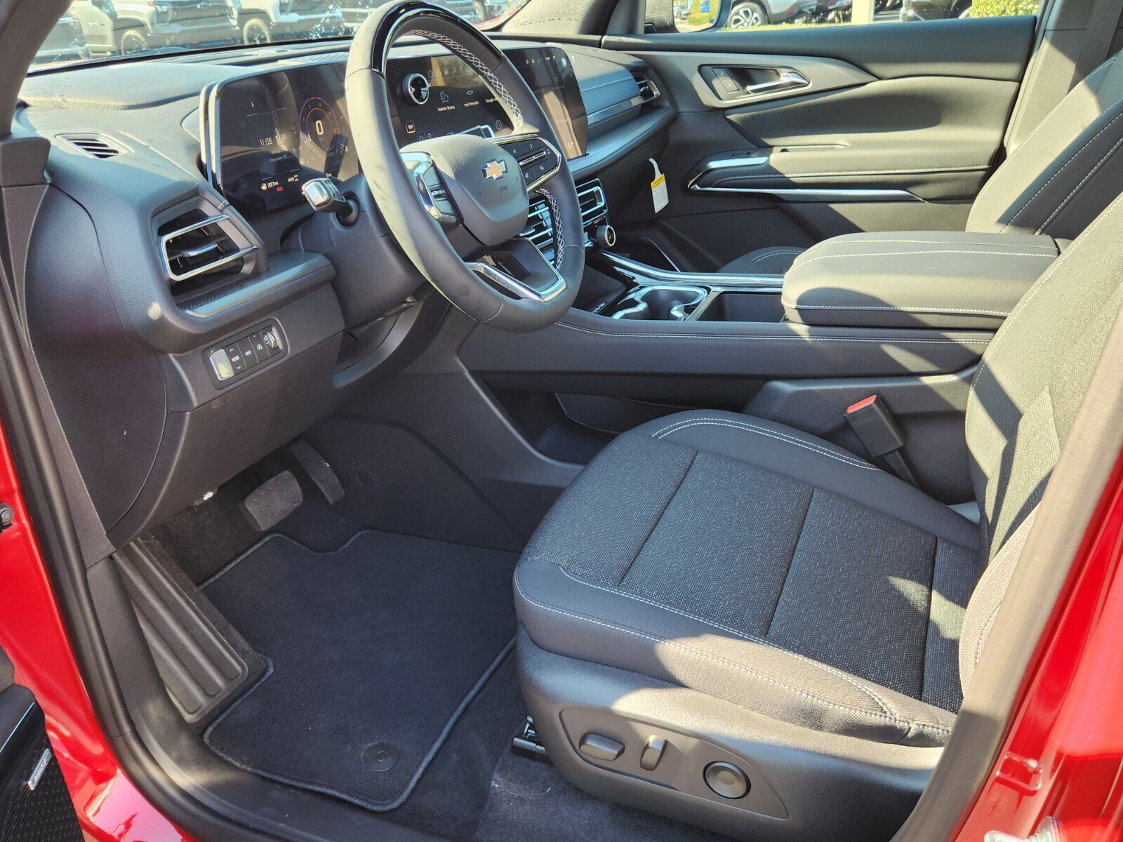 New 2026 Chevrolet Traverse LT w/ Enhanced Driving Package image 5