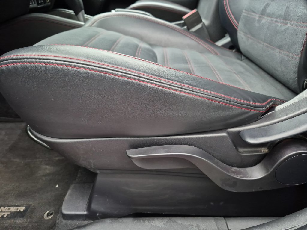 Used 2025 Mitsubishi Outlander Sport SE AWD/4WD image 14
