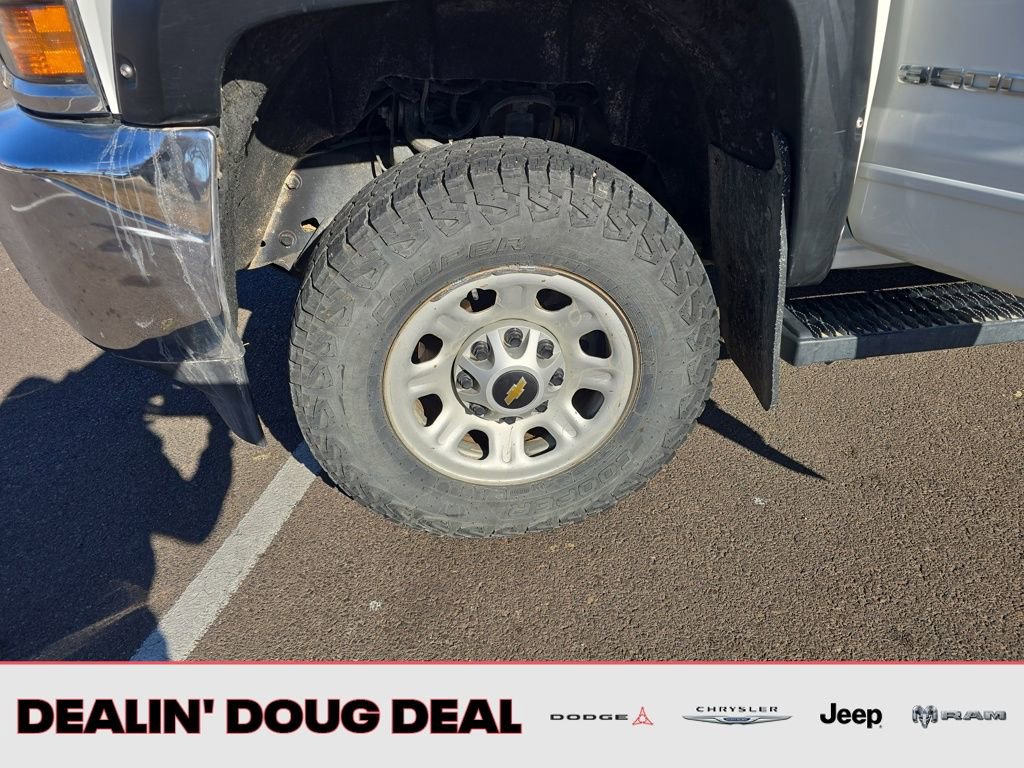 Used 2015 Chevrolet Silverado 3500 LT image 25