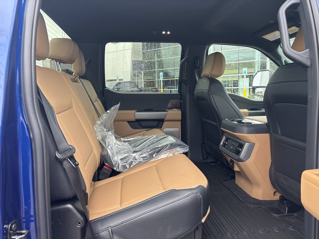 New 2026 Ford F250 Lariat w/ Black Appearance Package AWD/4WD image 13