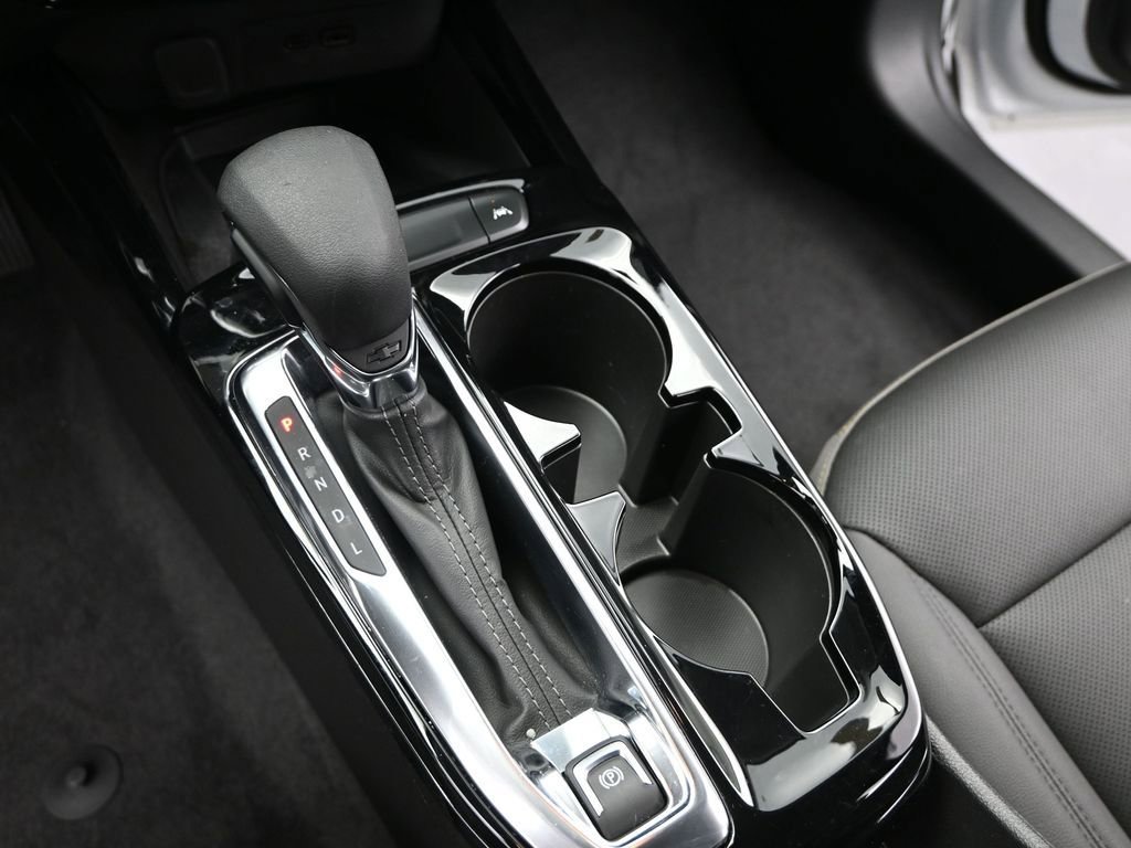 Used 2025 Chevrolet Trax ACTIV w/ Sunroof Package image 18