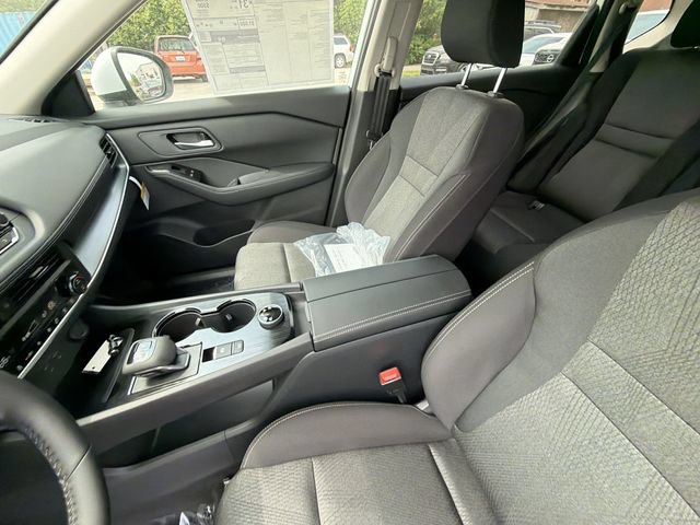 New 2026 Nissan Rogue SV w/ Cold Weather Package AWD/4WD image 17