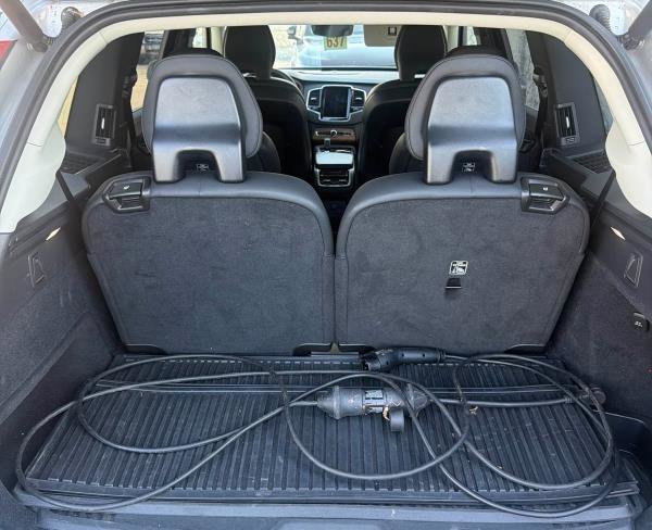 Used 2024 Volvo XC90 T8 Plus w/ Protection Package image 9