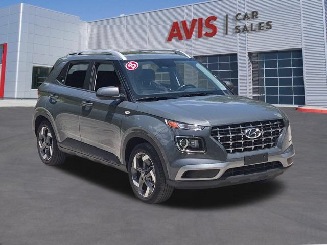 Used 2025 Hyundai Venue SEL FWD image 3