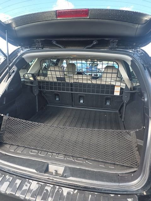 Used 2017 Subaru Outback 3.6R Limited AWD/4WD image 7