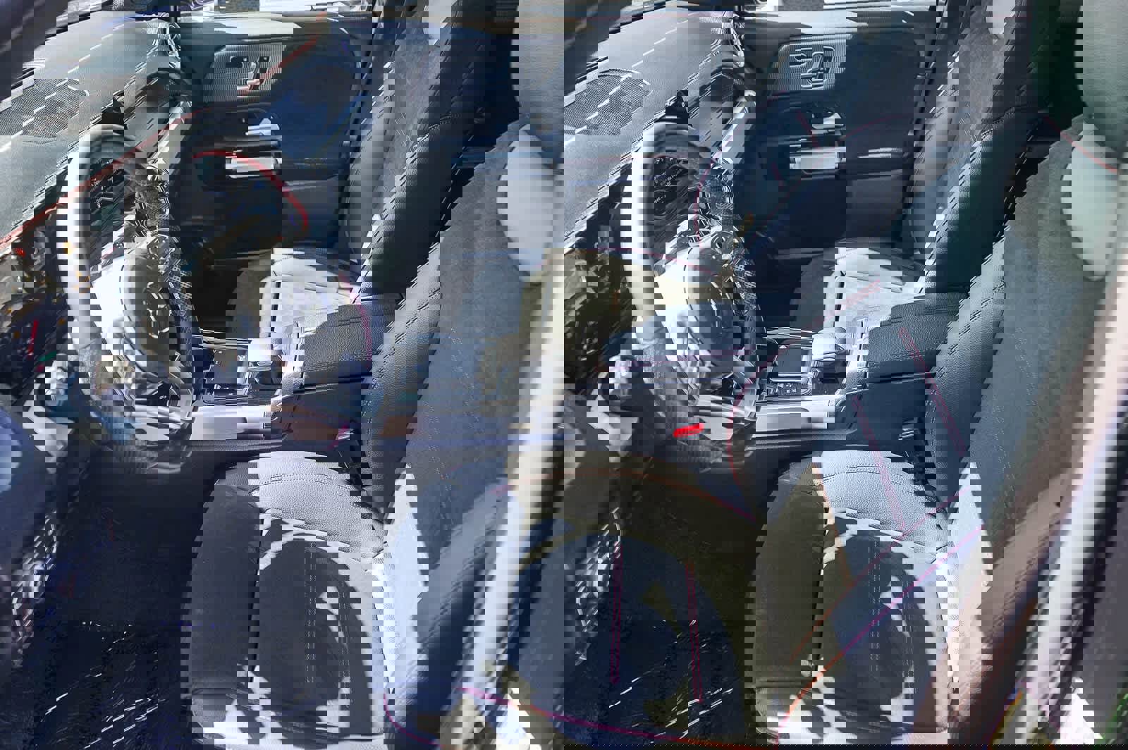 Used 2022 Mercedes-Benz EQB 300 4MATIC image 17