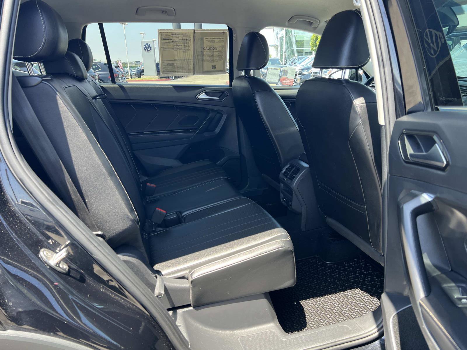 Certified 2022 Volkswagen Tiguan SE FWD image 31