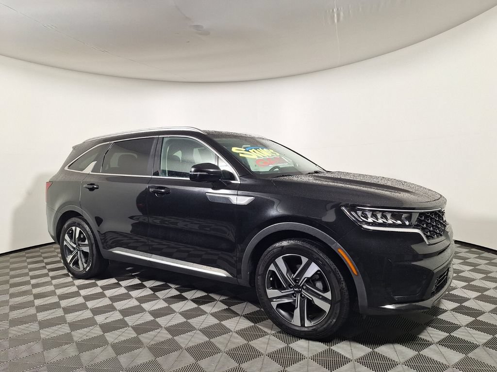 Used 2022 Kia Sorento EX w/ Panoramic Sunroof Package AWD/4WD image 3