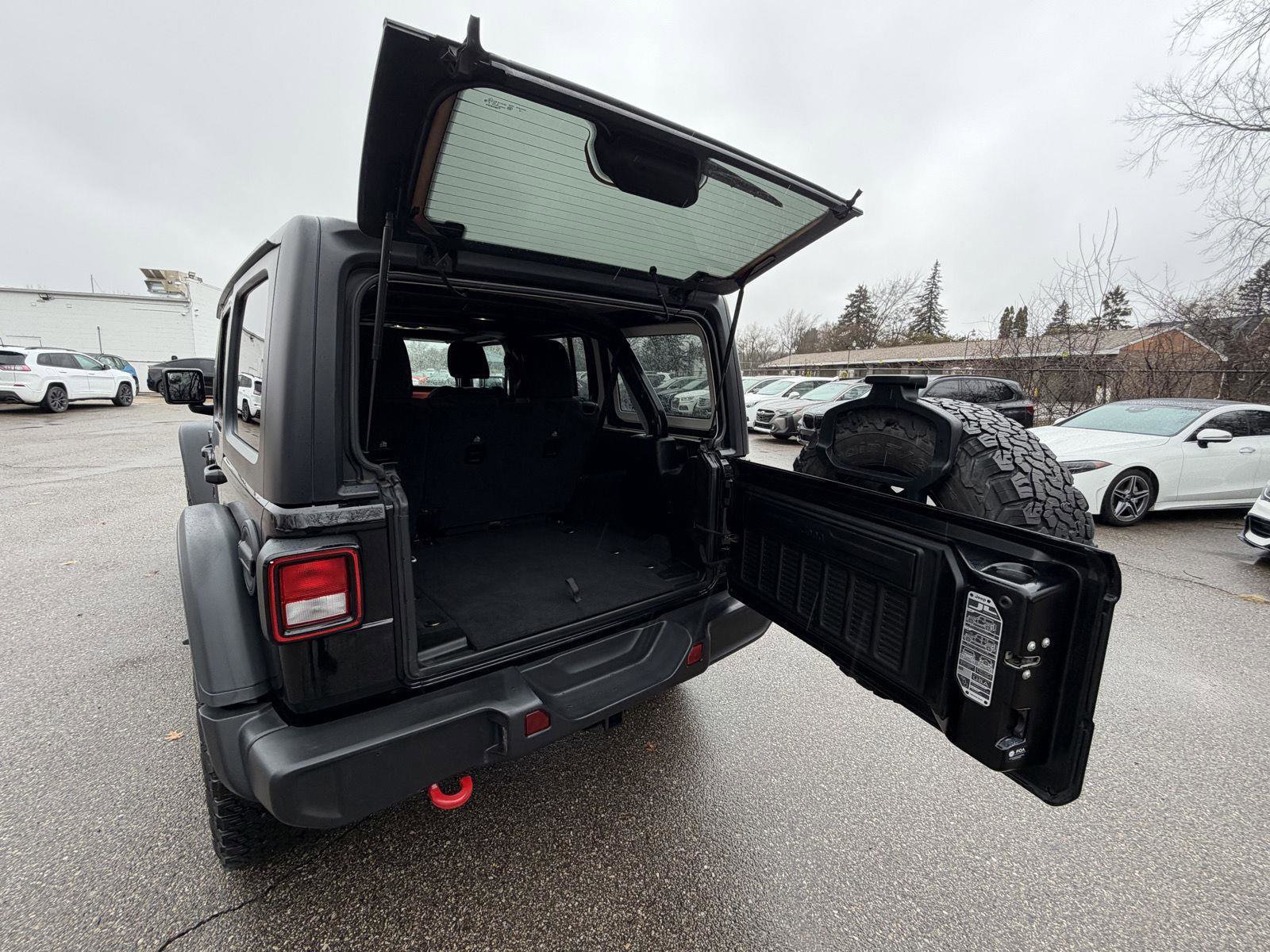 Used 2021 Jeep Wrangler Unlimited Rubicon image 24