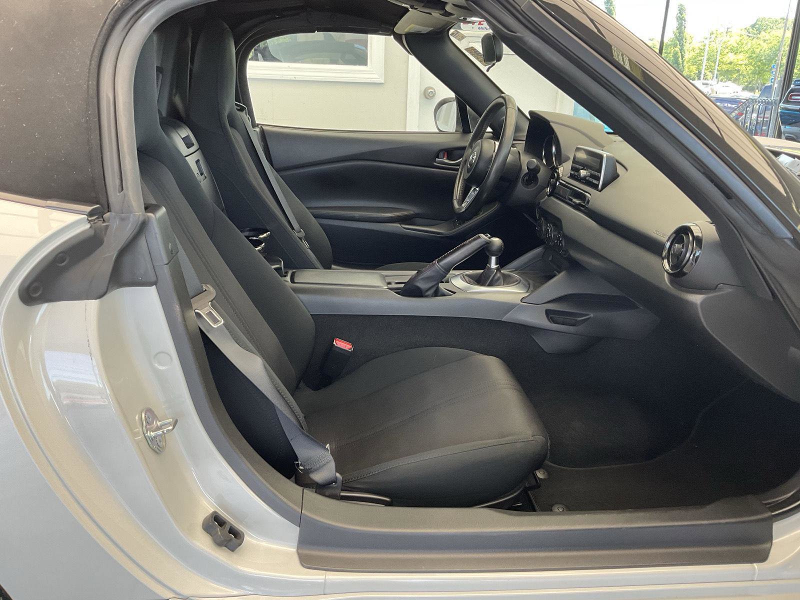 Used 2016 MAZDA MX-5 Miata Sport RWD image 10