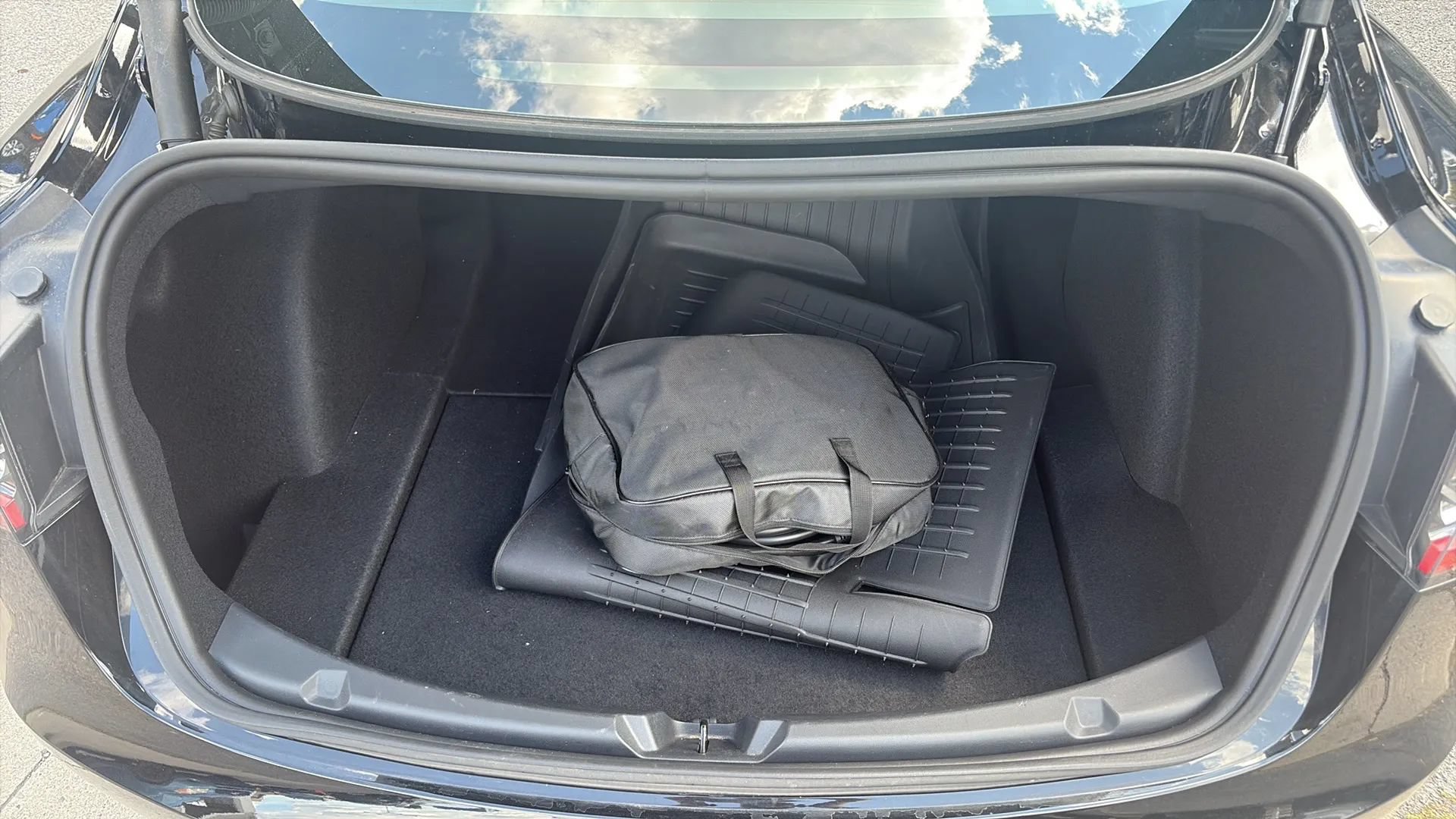 Used 2023 Tesla Model 3 Standard Range RWD image 13