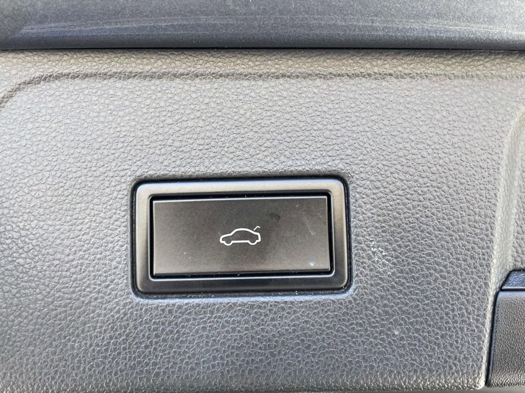 Used 2019 Volkswagen Atlas SEL image 11