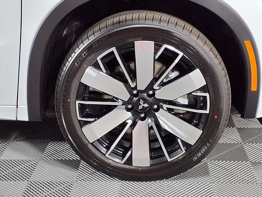 New 2026 Mitsubishi Outlander SEL FWD image 29