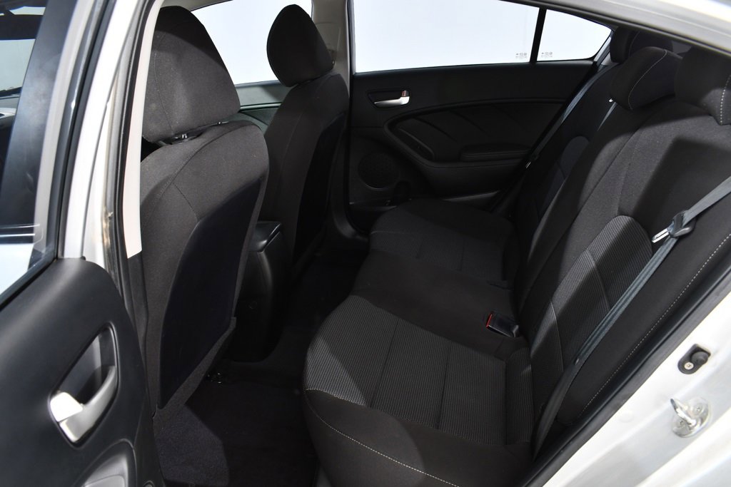 Used 2018 Kia Forte LX w/ LX Rear Camera Package image 16