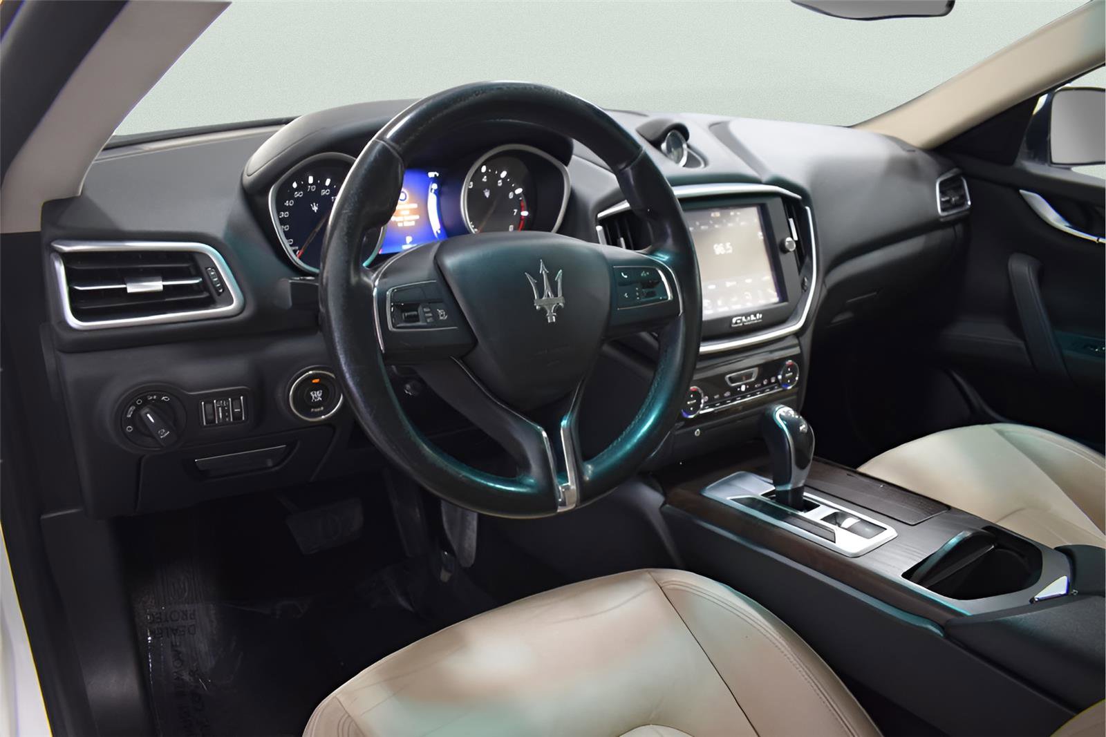 Used 2014 Maserati Ghibli RWD image 8